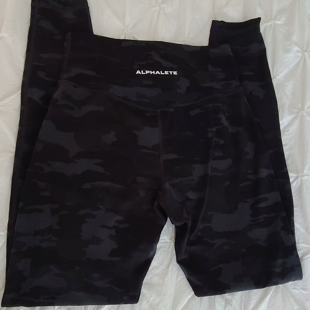 Alphalete Surface Path Leggings Camo